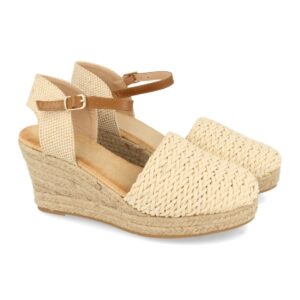 Sandalia con Cuña de Yute y Hebilla en Beige