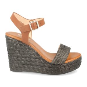 Sandalia de Cuña con Rafia Estilo Ankle Strap en Negro