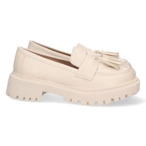 Mocasin con Suela Dentada y Borlas en Beige