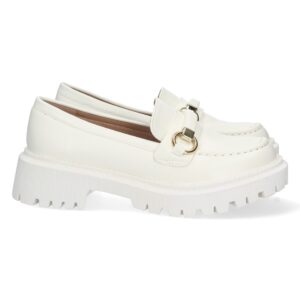 Mocasin con Suela Dentada y Detalle Metalico en Blanco