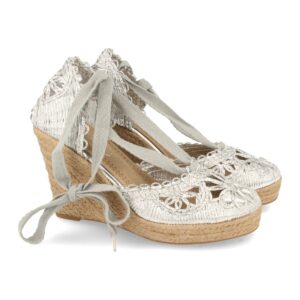 Sandalias estilo valenciano con cuña de yute en Plata