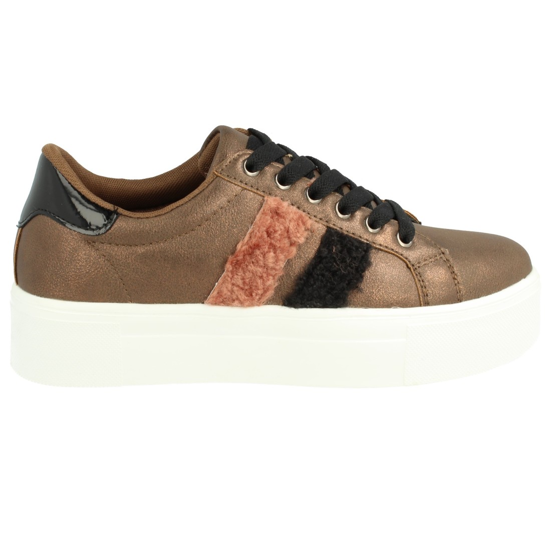 Zapatilla con cordones en Marrón