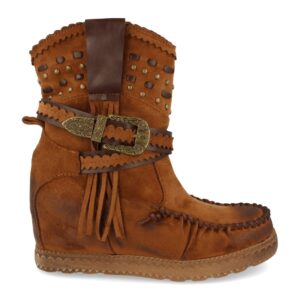 Bota de Estilo Indio con Correas y Hebilla en Camel