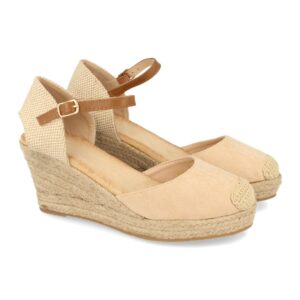 Sandalias de Estilo Valenciana con Cuña en Beige