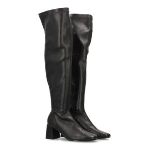 Bota alta elegante con tacón cómodo en Negro