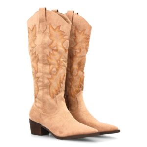 Botas camperas caña alta y bordados en Kaki