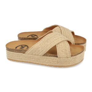 Sandalia Plana con Planta Anatomica y Yute en Beige
