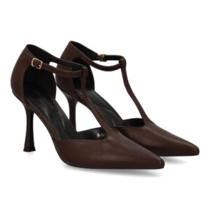 Zapato de salón con tacón alto y punta afilada en Marrón