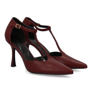 Zapato de salón con tacón alto y punta afilada en Rojo
