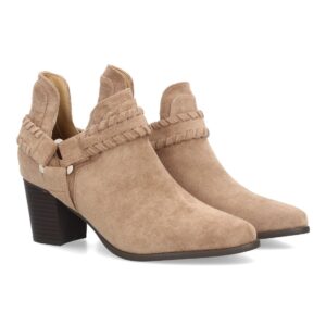 Botín western con detalles trenzados en Beige