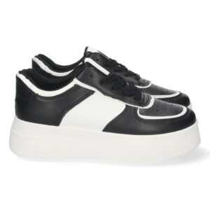 Zapatilla de Plataforma con Cordones en Negro