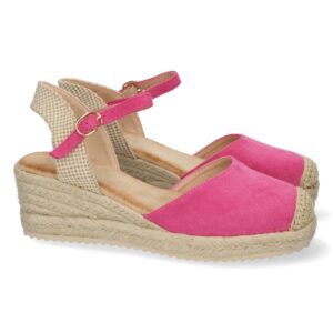 Sandalia de Cuña con Yute y Hebilla en Fucsia