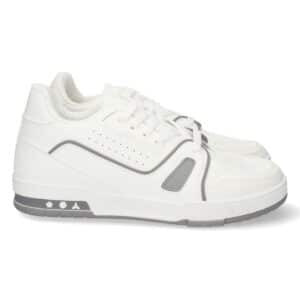 Zapatilla Plana con Cordones en Blanco