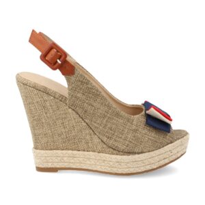 Sandalia de cuña en Beige