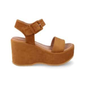 Sandalia de plataforma en Camel