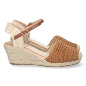 Sandalia de Cuña con Hebilla en Camel